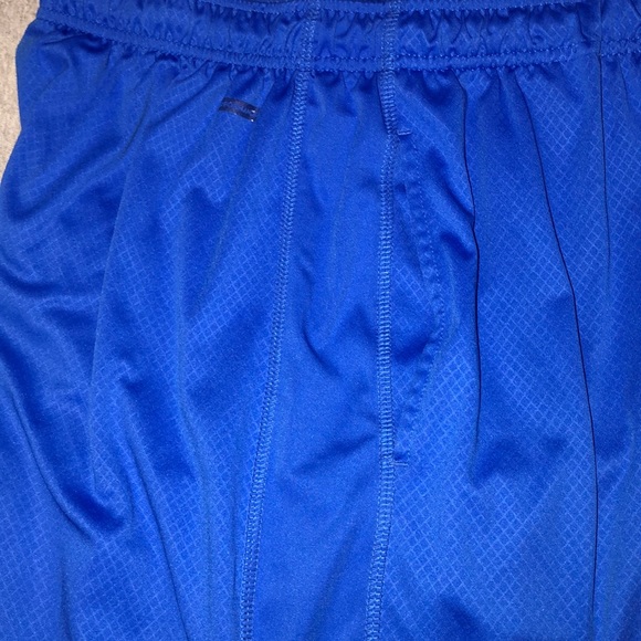 Tek Gear Shorts (basketball length) good condition - Picture 4 of 6